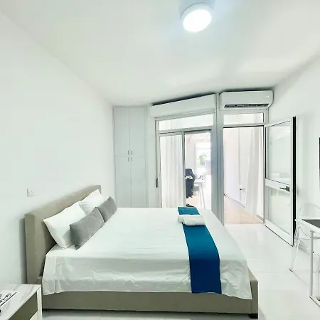 Silver Blu - Beachside - Location - Office Apartament Limassol