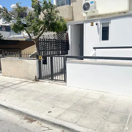 Silver Blu - Beachside - Location - Office Appartement Limassol