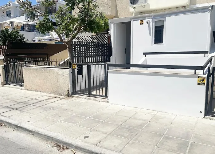 Silver Blu - Beachside - Location - Office Appartement Limassol